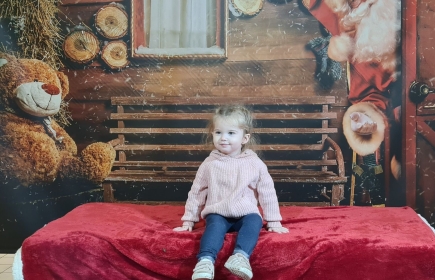 Photos avec le Père Noël dans la galerie marchande de CORA Bruay la Buissière.